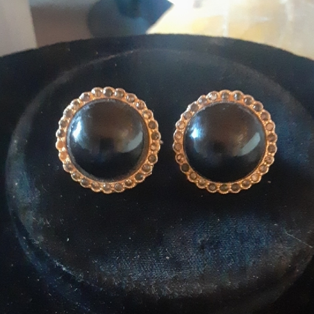 Elegant Black and Gold Tone Clip on Earrings